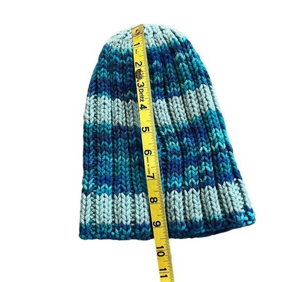 Knit hat - Picture 2 of 2